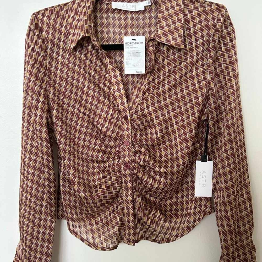 ASTR the Label Sheer Ruched Button Up Top in Wine Abstract | US S